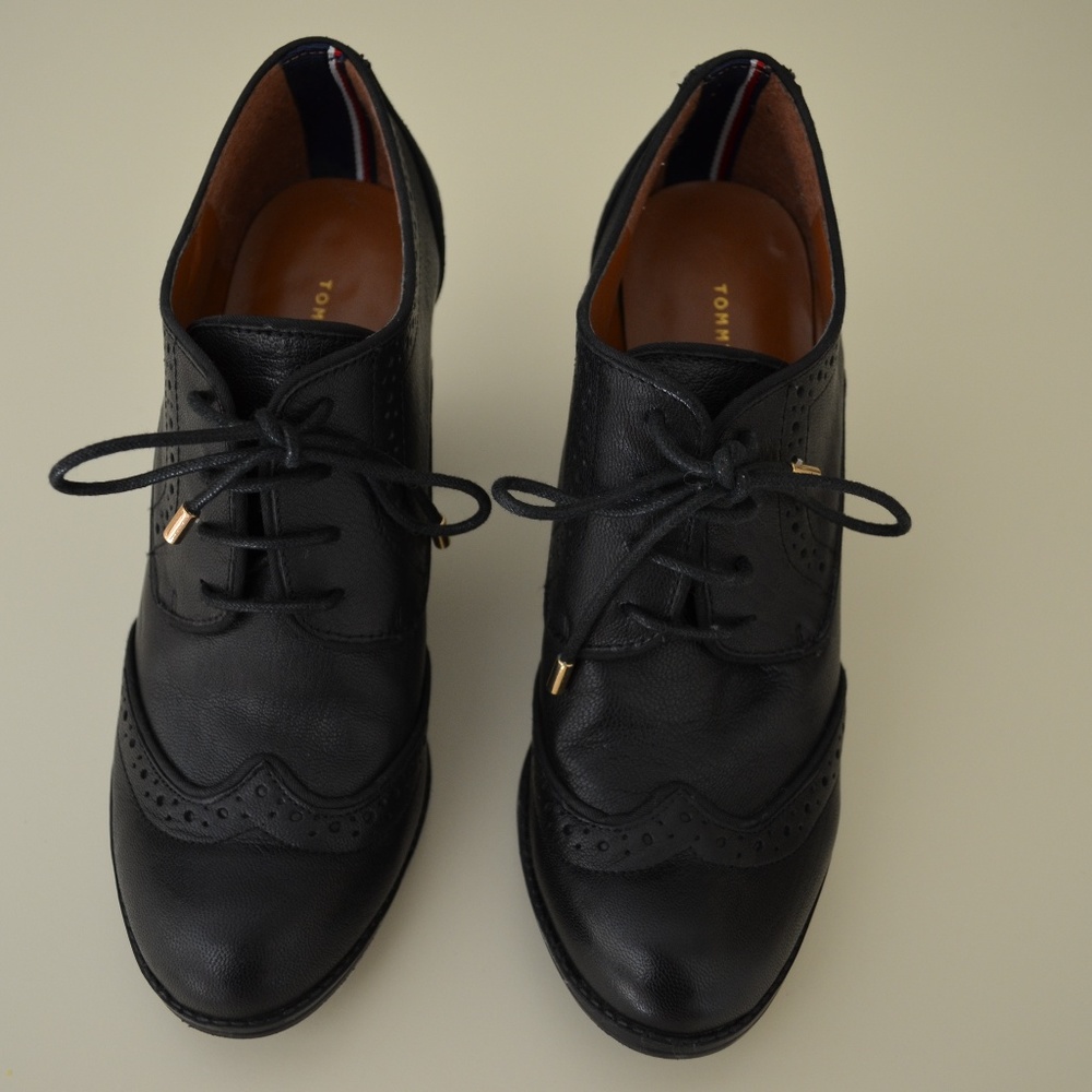 Tommy Hilfiger 7 shoes